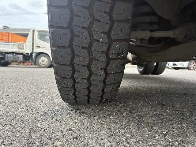 いすゞ エルフ TPG-NJR85A(2WD)の写真34