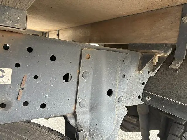 いすゞ エルフ TPG-NJR85A(2WD)の写真38