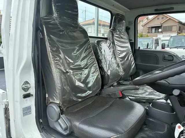 いすゞ エルフ TPG-NJR85A(2WD)の写真41