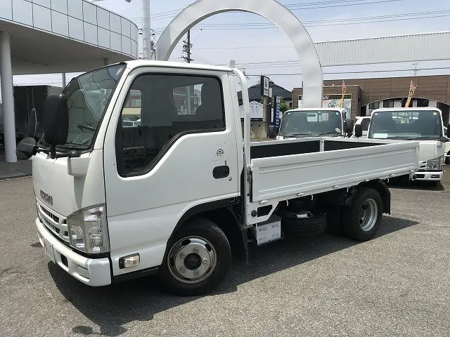 いすゞ エルフ TPG-NJR85A(2WD)の写真1