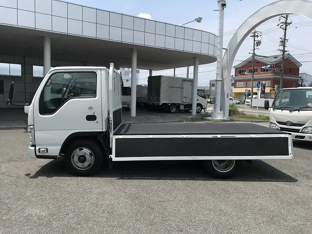 いすゞ エルフ TPG-NJR85A(2WD)の写真14