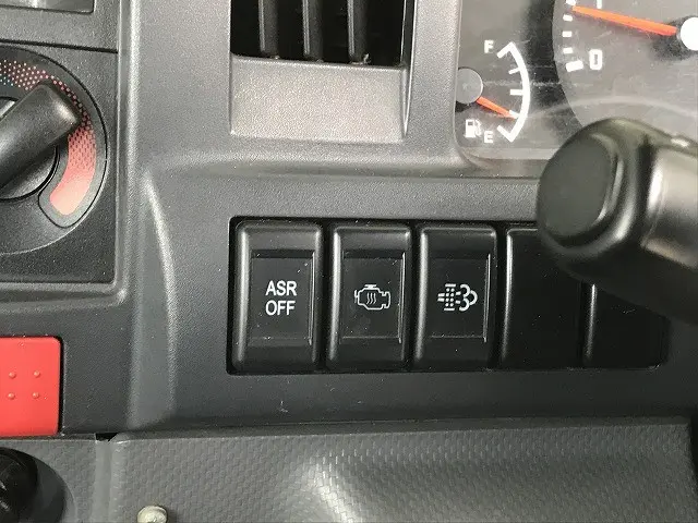 いすゞ エルフ TPG-NJR85A(2WD)の写真28