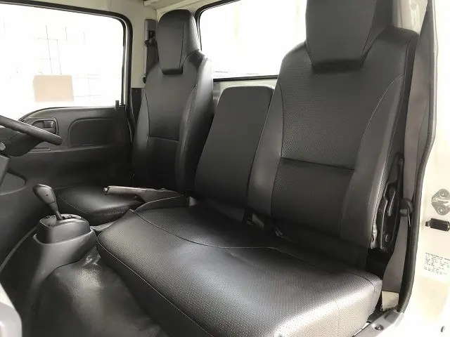 いすゞ エルフ TPG-NJR85A(2WD)の写真32