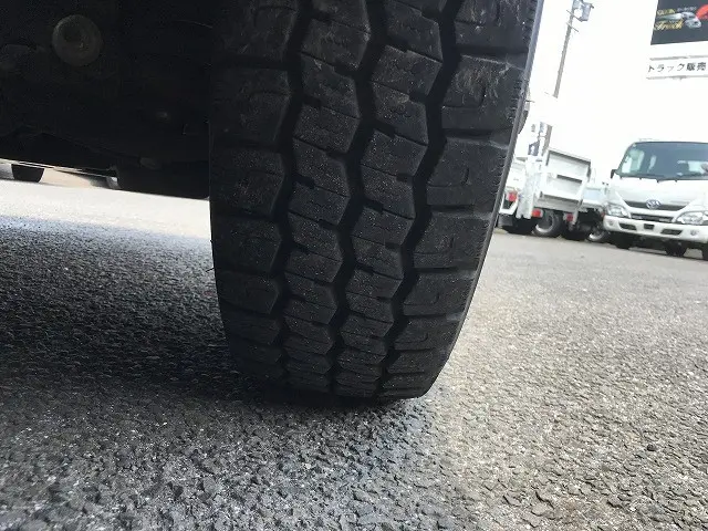 いすゞ エルフ TPG-NJR85A(2WD)の写真44