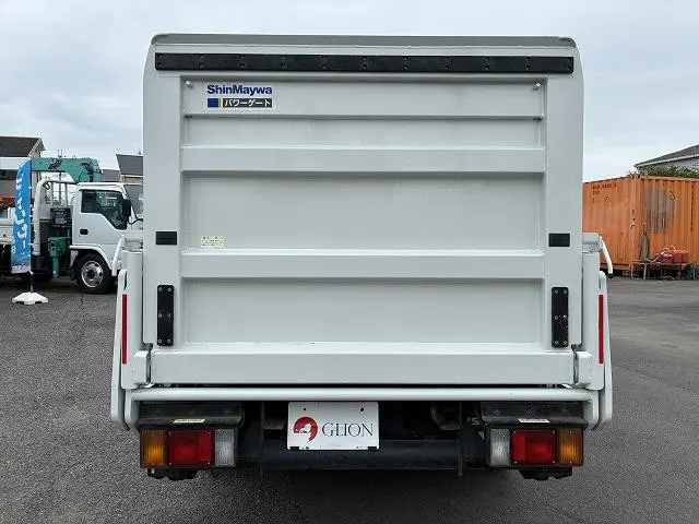 いすゞ エルフ TPG-NJR85A(2WD)の写真7