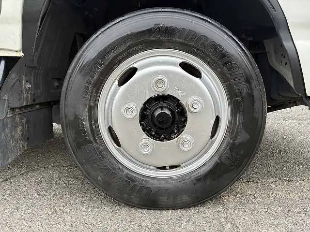 いすゞ エルフ TPG-NJR85A(2WD)の写真39