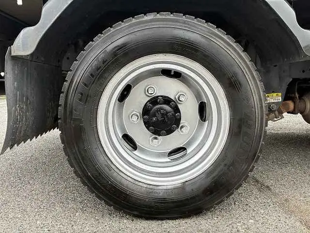 いすゞ エルフ TPG-NJR85A(2WD)の写真40