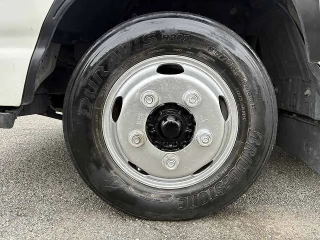 いすゞ エルフ TPG-NJR85A(2WD)の写真43