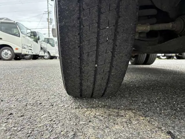 いすゞ エルフ TPG-NJR85A(2WD)の写真47