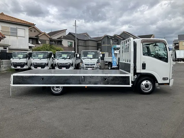 いすゞ エルフ TPG-NNR85AR(2WD)の写真12