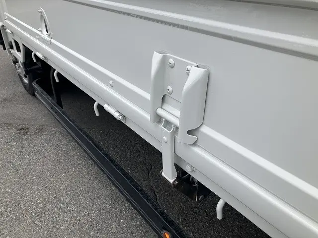 いすゞ エルフ TPG-NNR85AR(2WD)の写真17