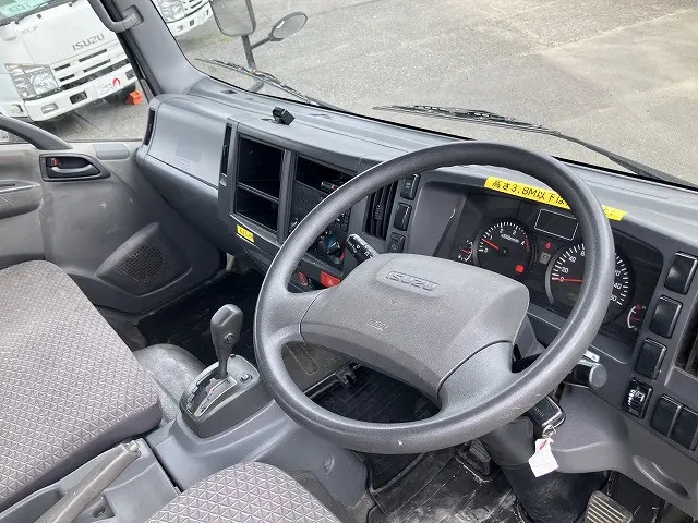 いすゞ エルフ TPG-NNR85AR(2WD)の写真29