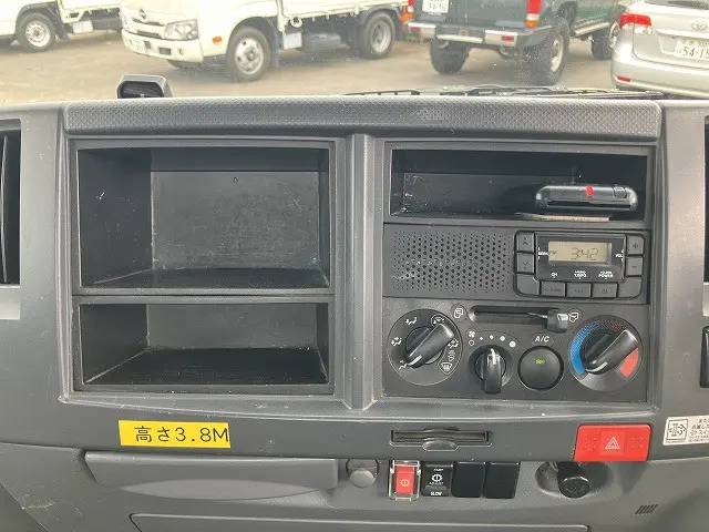 いすゞ エルフ TPG-NNR85AR(2WD)の写真33
