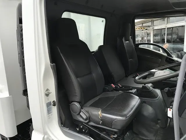いすゞ フォワード SKG-FRR90S1(2WD)の写真37