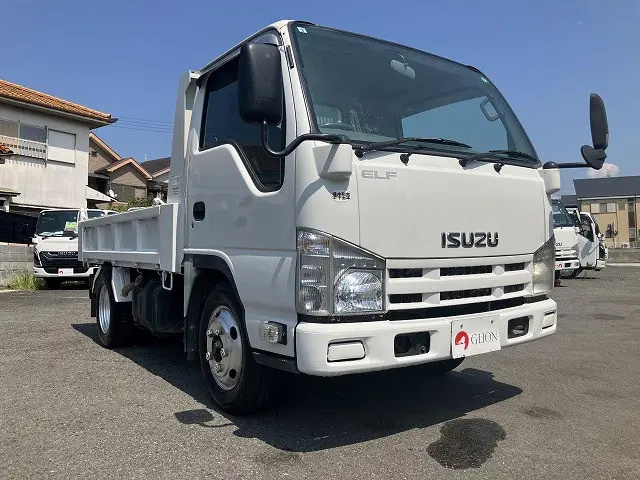 いすゞ エルフ SKG-NKR85AN(2WD)の写真10