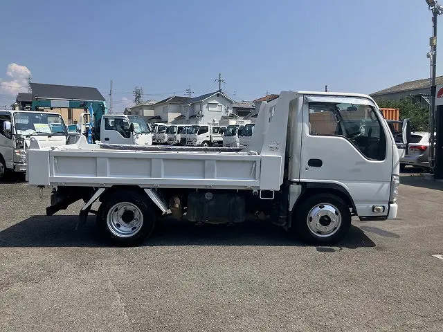 いすゞ エルフ SKG-NKR85AN(2WD)の写真12