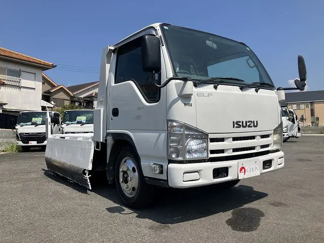 いすゞ エルフ SKG-NKR85AN(2WD)の写真17