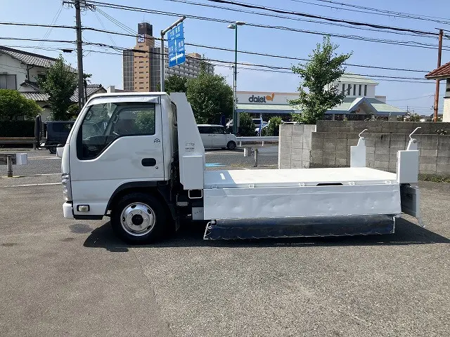 いすゞ エルフ SKG-NKR85AN(2WD)の写真18
