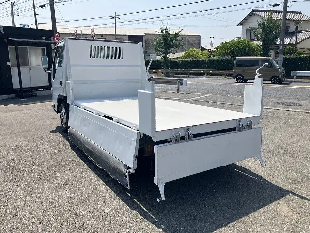 いすゞ エルフ SKG-NKR85AN(2WD)の写真20