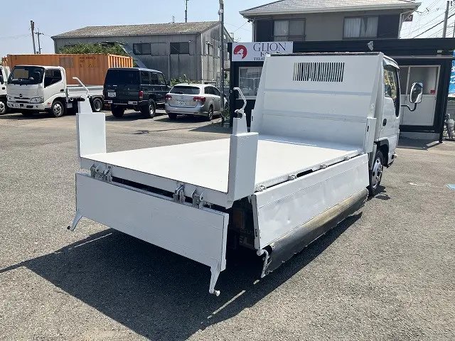 いすゞ エルフ SKG-NKR85AN(2WD)の写真22