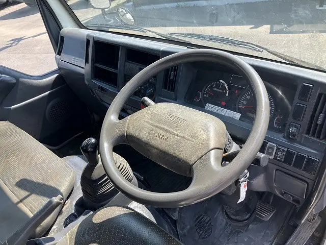 いすゞ エルフ SKG-NKR85AN(2WD)の写真34