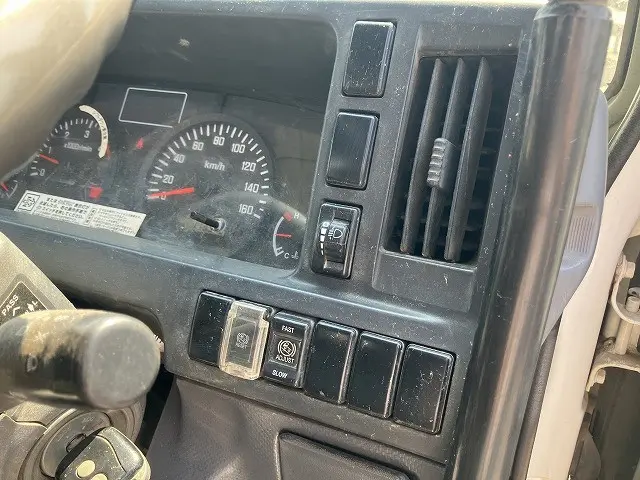 いすゞ エルフ SKG-NKR85AN(2WD)の写真35