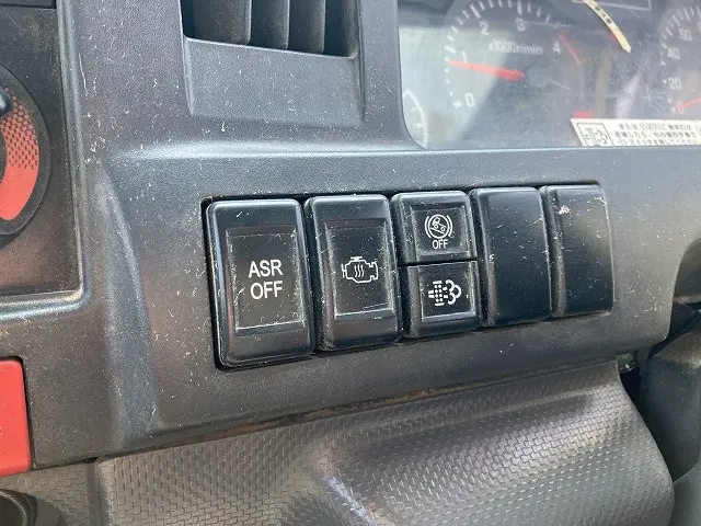 いすゞ エルフ SKG-NKR85AN(2WD)の写真37