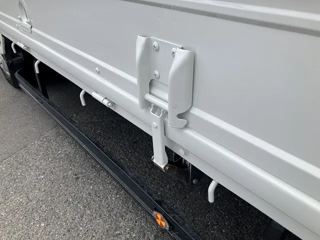 いすゞ エルフ TKG-NPR85AR(2WD)の写真17