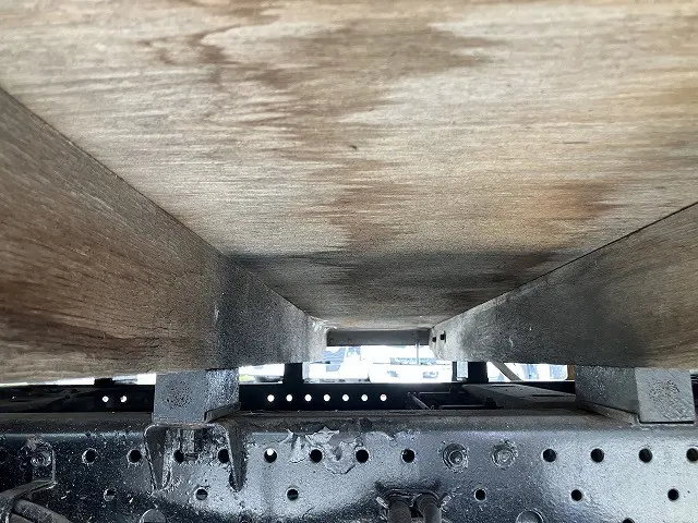 いすゞ エルフ TKG-NPR85AR(2WD)の写真28