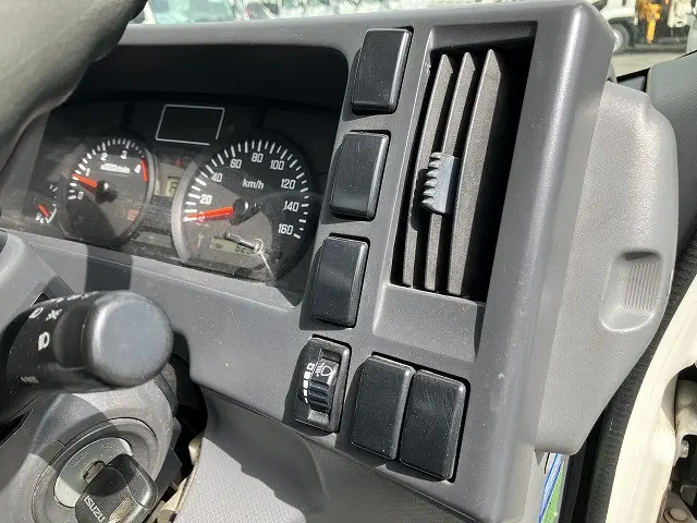いすゞ エルフ TKG-NPR85AR(2WD)の写真30