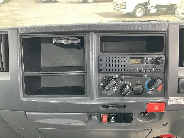 いすゞ エルフ TKG-NPR85AR(2WD)の写真33
