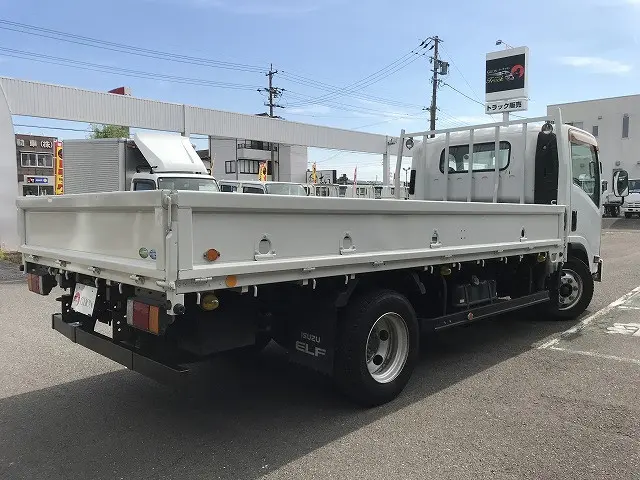 いすゞ エルフ SKG-NPR85AR(2WD)の写真8