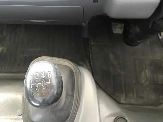 いすゞ エルフ SKG-NPR85AR(2WD)の写真38