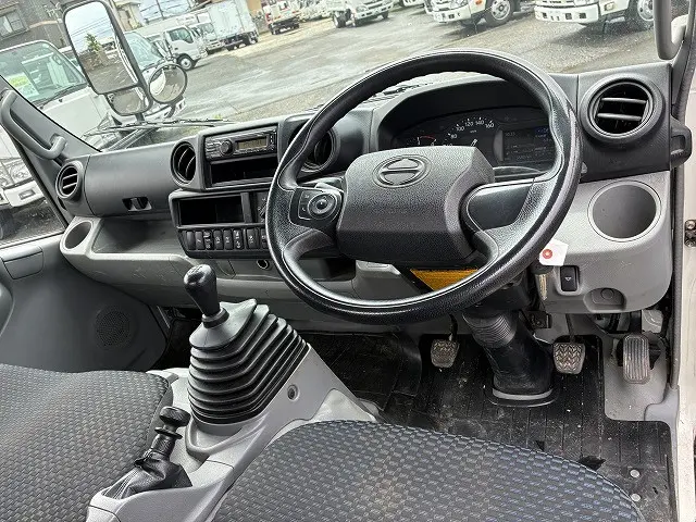 日野 デュトロ 2KG-XZU675M(4WD)の写真34