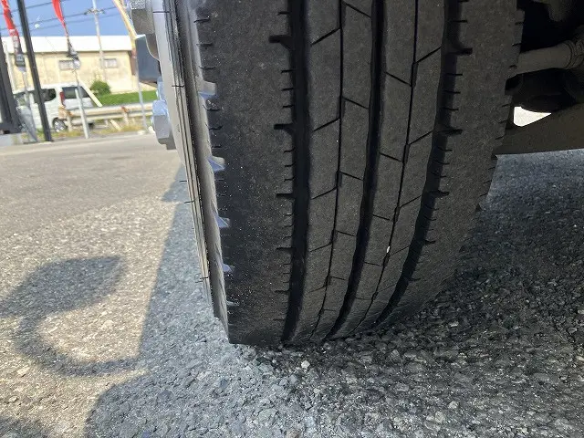 いすゞ エルフ TRG-NLR85AR(2WD)の写真25