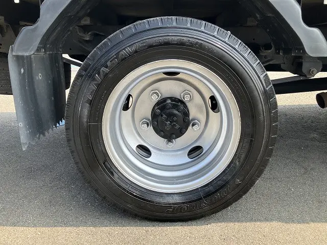 いすゞ エルフ TRG-NLR85AR(2WD)の写真26