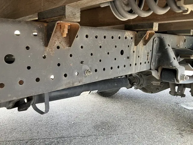いすゞ エルフ TRG-NLR85AR(2WD)の写真31