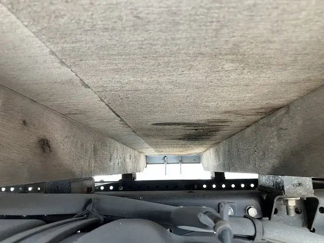 いすゞ エルフ TRG-NLR85AR(2WD)の写真34