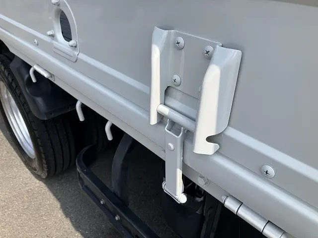 いすゞ エルフ TRG-NLR85AR(2WD)の写真35