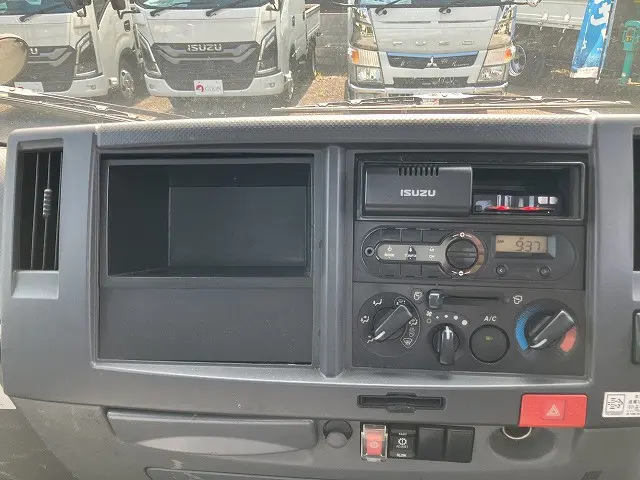 いすゞ エルフ TRG-NLR85AR(2WD)の写真42