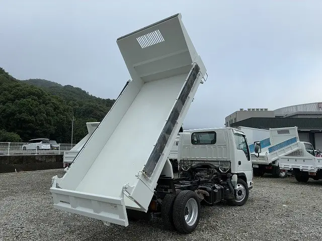 いすゞ エルフ TKG-NJR85AN(2WD)の写真8