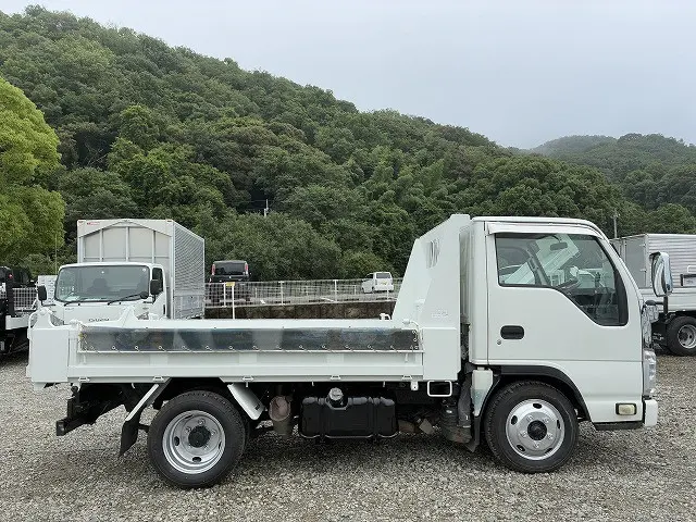 いすゞ エルフ TKG-NJR85AN(2WD)の写真12