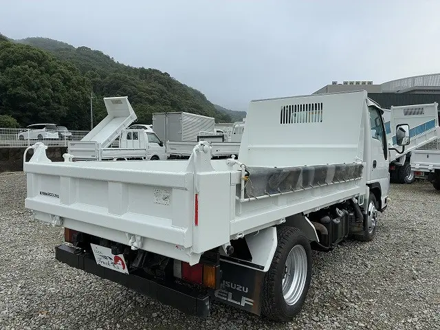いすゞ エルフ TKG-NJR85AN(2WD)の写真15
