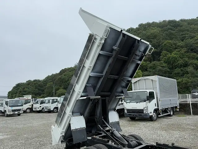いすゞ エルフ TKG-NJR85AN(2WD)の写真30