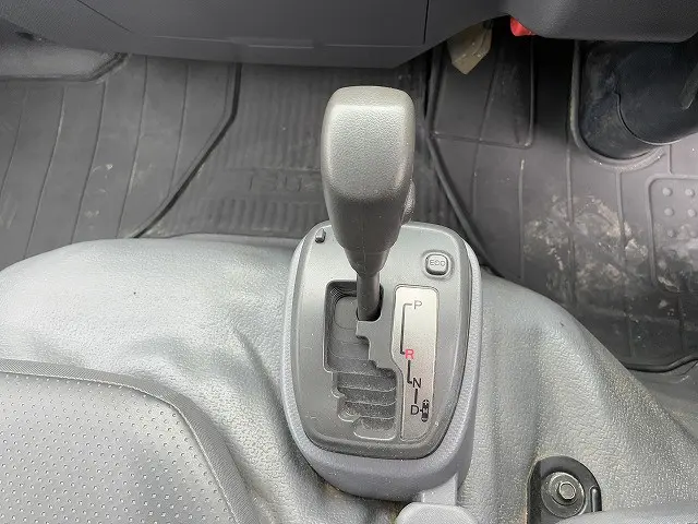いすゞ エルフ TKG-NJR85AN(2WD)の写真43