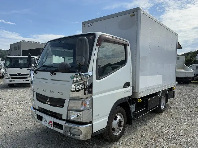 三菱 キャンター TPG-FBA00(2WD)の写真9