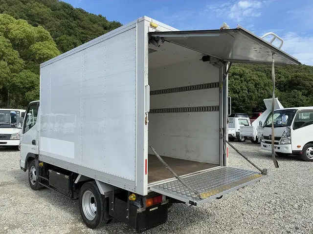 三菱 キャンター TPG-FBA00(2WD)の写真13