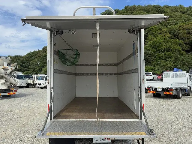 三菱 キャンター TPG-FBA00(2WD)の写真14