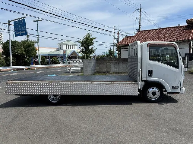 いすゞ エルフ SKG-NLR85AR(2WD)の写真12
