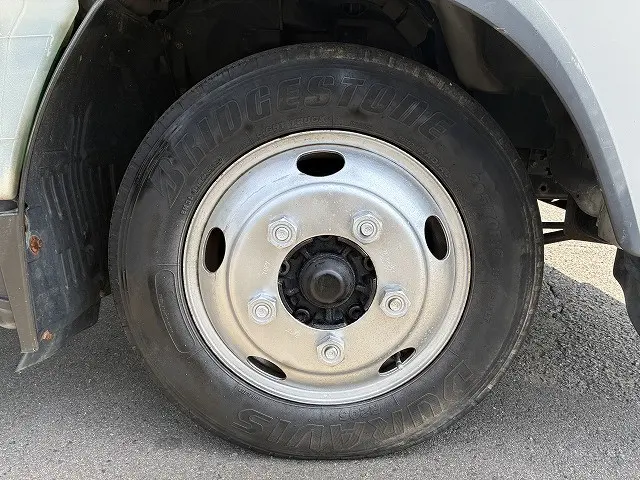 いすゞ エルフ SKG-NLR85AR(2WD)の写真21